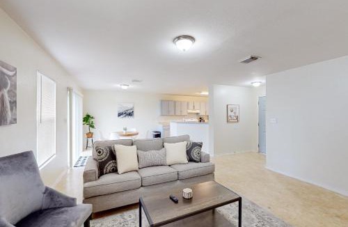 Edinburg House | Beatrice Beauty