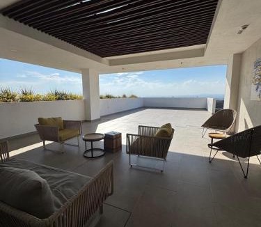 Leon Apartment | Beautiful 2-bedroom apartment east of León