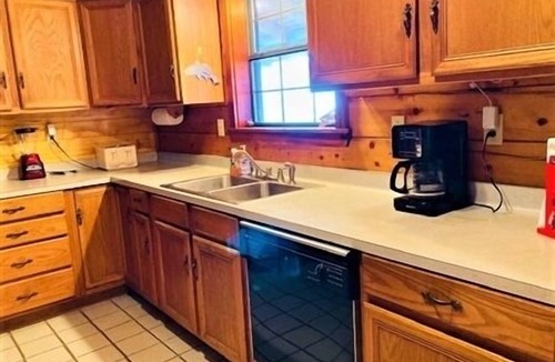 Port Mansfield Cabin | Beautiful 3 Bedroom, 2 Bath. Private Backyard. 321 Bayshore Dr.