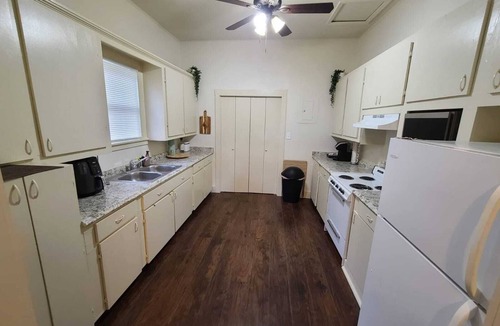 Brownsville House | Beautiful 3BR&2BA House located in the Historic part of Brownville-SPI-SpaceX-MX