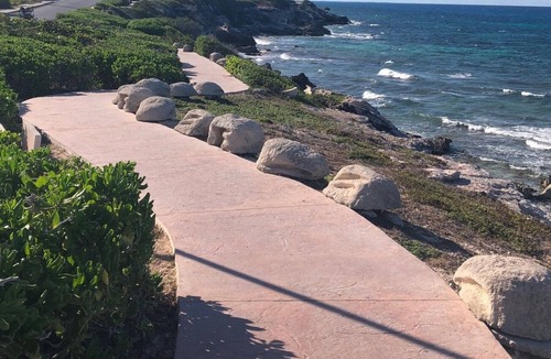 La Gloria House | Beautiful Caribbean ocean front condo. Walk to great food, bars and spas........
