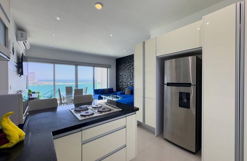 Ferrocarrilera Condo | Beautiful Malecon and Beyond 514 Torre eMe