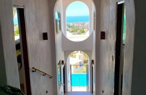 Miramar House | Beautiful sea view home