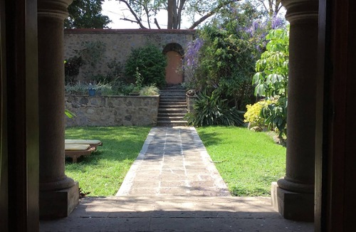 Acapantzingo House | Beautiful Vacation House in Cuernavaca