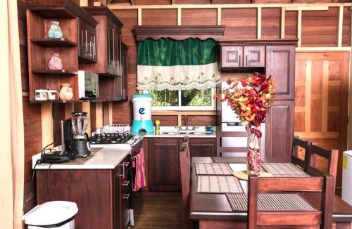 Santa Ana Apartment | Beautiful Wooden Cabin W AC