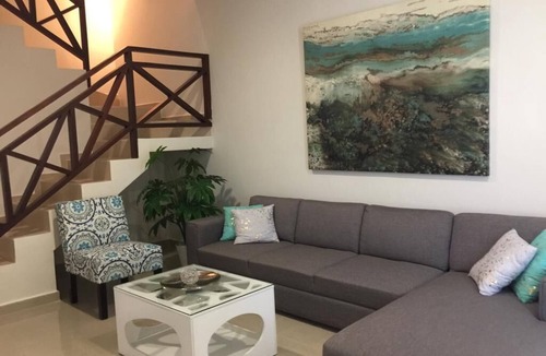 Playa del Carmen House | Beautifull house in very nice area rea 4 bed 4 1/2 bathroom.