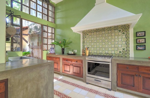 Barrio de Santiago House | Beautifully renovated 3 bdrm in desirable Santiago with a walk-to-all location.