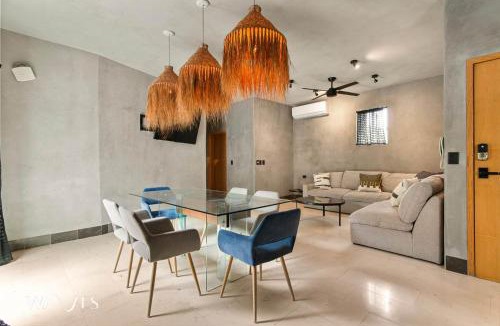 12th Street House | Best Spot on 5th Ave - 2BR with King Beds & Style