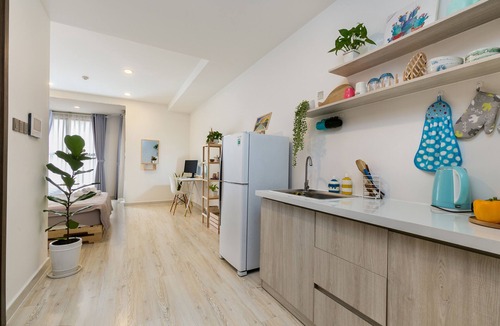 Bach Dang Riverside Apartment | Best view | Super central with Pool Gym Balcony