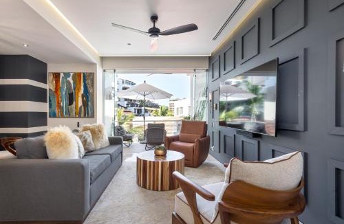 Alta Vista Apartment | BEST Views of PV-Banderas Bay from Rooftop Infinity Pool