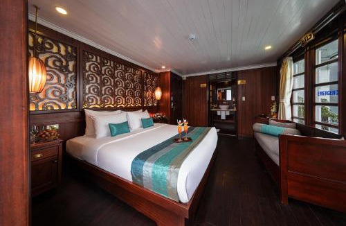 Ha Long Boat Rental | Bhaya Halong Cruises
