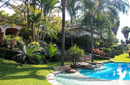 Tezoyuca Villa | Bilbao Luxury Bungalow