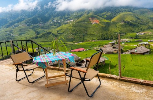 Sa Pa House | Black Hmong Sapa Homestay Family