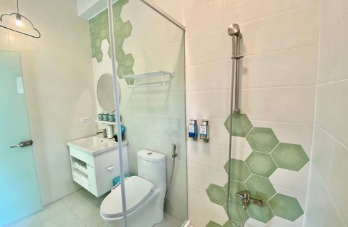 Guanshan Bed & Breakfast | Blue and White Holiday B&B
