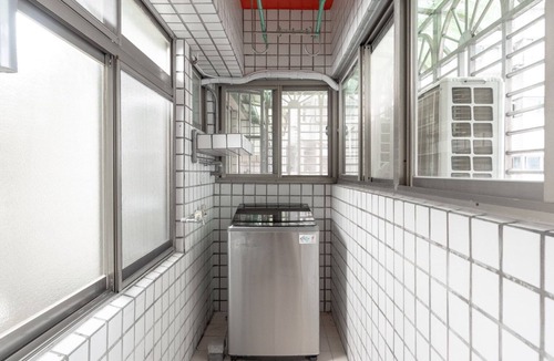 Xinyi Apartment | Blueground | Jingxin District, balcony, nr park (TPE-5)