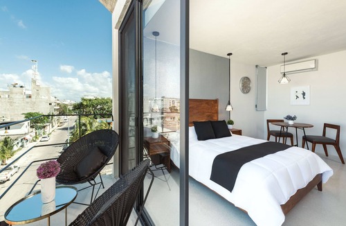 Luis Donaldo Colosio Apartment | BoHo lofts & studios new modern w/ocean-view pool