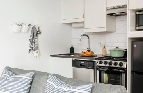 Virginia Highland Apartment | Boutique Studio | Walk to Ponce City Market