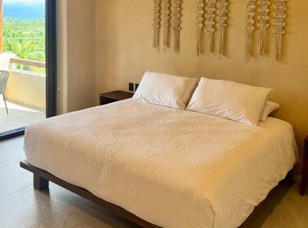 Zihuatanejo Apartment | Brand New LUX PH CAUMA residential
