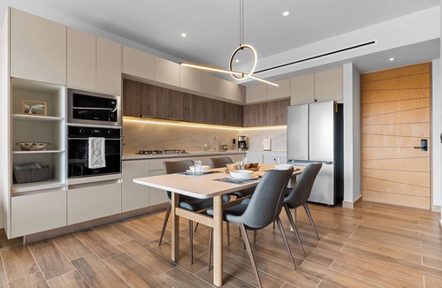Diaz Ordaz Apartment | Brand-New Luxury at Valarte | Versailles Foodie District + Fast WiFi