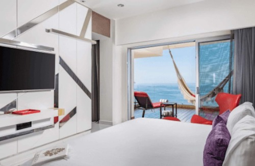 South Shore Hotel Area Hotel | Breathtaking Ultra Suite North in enchanting Puerto Vallartas jungle hideaway