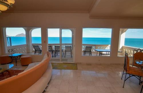 Villas de Las Palmas House | Breathtaking view Las palmas condo #3