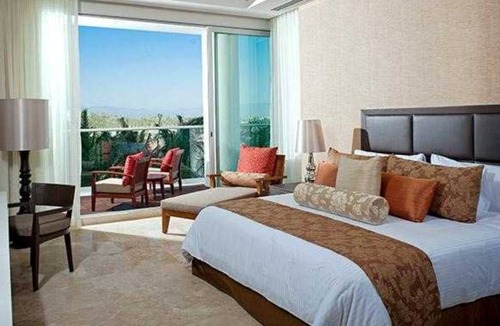 Villa Juarez Apartment | Bright 2-bedroom a Condo with AC in fabulous Riviera Maya