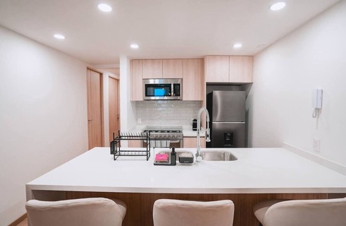 Hipodromo Apartment | Bright 3BR w/Pool, Gym & Cowork in Condesa