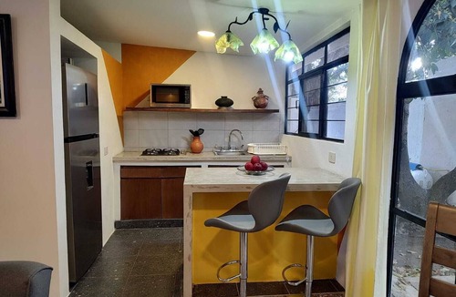 San Sebastian Tutla House | Bungalow in small traditional village, pet friendly (7 minutes from El Tule)