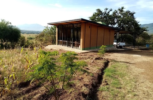 Oaxaca House | Bungalow at the foot of the mountain 2
