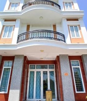 Ha Tien Apartment | Cơ sở 2 - Hà Hùng Panorama Hotel Cho thuê nhà nguyên căn 3 phòng ngủ và bếp gần chợ đêm