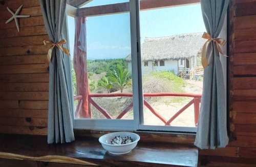 Isla Navidad Cabin | Cabaña en el mar