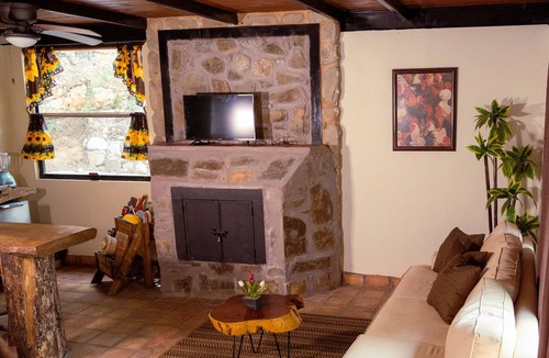 Monterrey Cabin | Cabañas Cascada del Barro