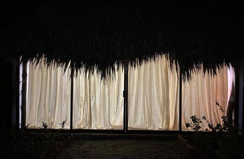 Tonala Hotel | Cabañas y Restaurante La Luna