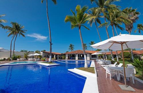 Barra de Navidad Hotel | Cabo Blanco Hotel and Marina