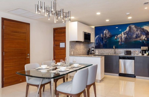 Downtown San Jose del Cabo Villa | CABO HOLIDAY OCEAN FRONT Lg 1 Bed Suite at ELITE VILLA VALENCIA, DEC 20-27 ONLY