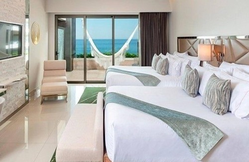 San Jose del Cabo Resort | Cabo Luxury on the beach with 2 bedrooms, full kitchen, 2 balconies and hammocks