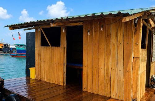 Kien Hai Boat Rental | Cactos Floating House Experience on Island