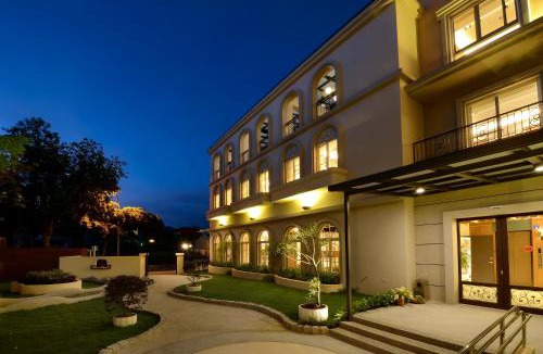 Jiji Hotel | Caffir Garden Hotel