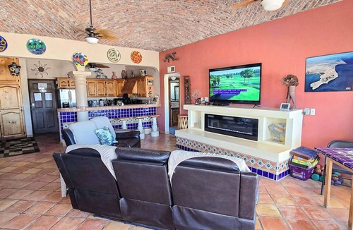 Las Conchas House | Campbell's house, 2nd row, WiFi, Las Conchas
