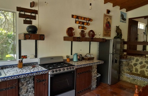 El Sauzal House | Campestre Oviedo complete house with pool in the Guadalupe Valley wine route.