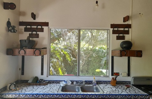 El Sauzal House | Campestre Oviedo complete house with pool in the Guadalupe Valley wine route.