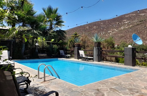 El Sauzal House | Campestre Oviedo complete house with pool in the Guadalupe Valley wine route.
