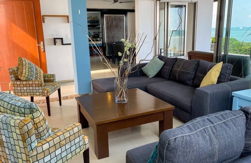 Puerto Juarez Villa | CANCUN 4BR Oceanfront La Perla Villa