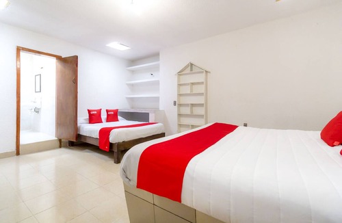 De Mexicanos Hostel | Capital O OYO Hotel Las Nubes Mercado de Dulces y Artesanías Ámbar, San Cristobal De Las Casas