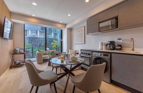 Zona Rosa Condo | Capitalia El Angel