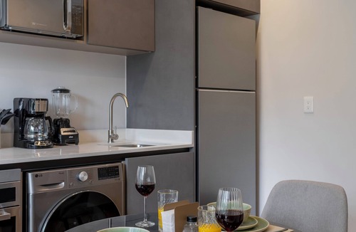 Zona Rosa Condo | Capitalia El Angel