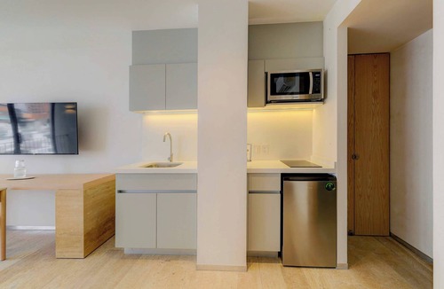 Miguel Hidalgo Apartment | Capitalia | Elegant Lockoff, Balcony Polanco Vibes