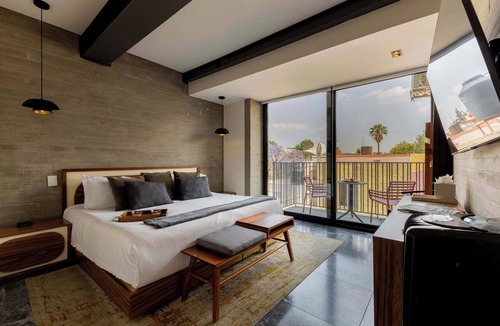Miguel Hidalgo Apartment | Capitalia | Luxe 3BR w/balcony, Near to Masaryk