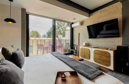 Miguel Hidalgo Apartment | Capitalia | Luxe 3BR w/balcony, Near to Masaryk
