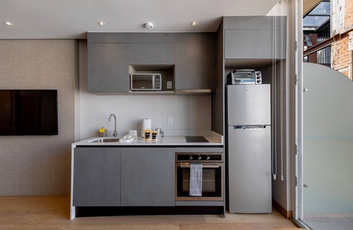Reforma Apartment | Capitalia | Sunset Dining & Rooftop Moments